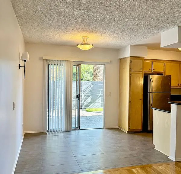 2425 Ocean Ave #1 — Photo 5
