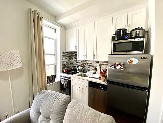 Rented by Douglas Elliman | media 13