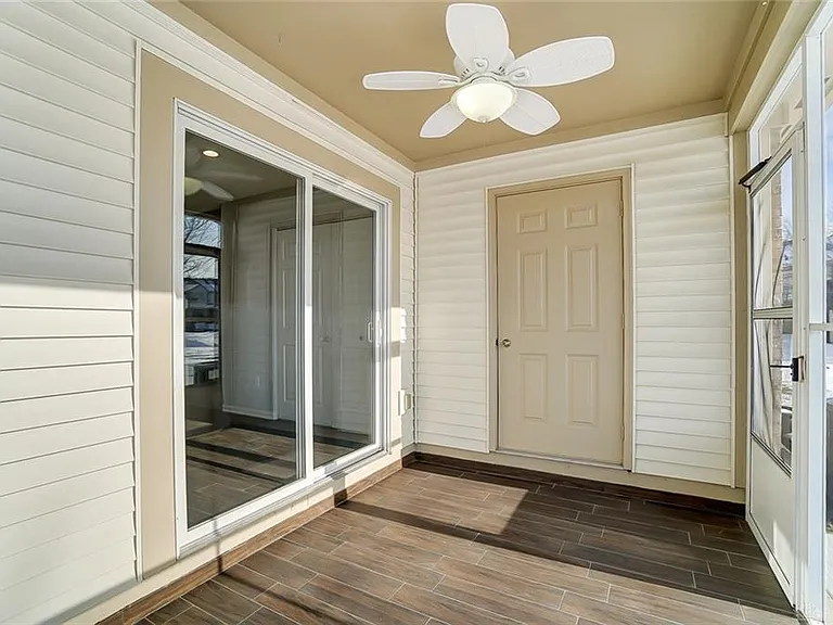 9351 Captiva Bay Dr — Photo 22