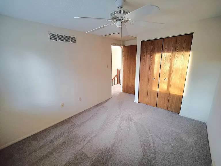 102 Sonnybrook Ct — Photo 25