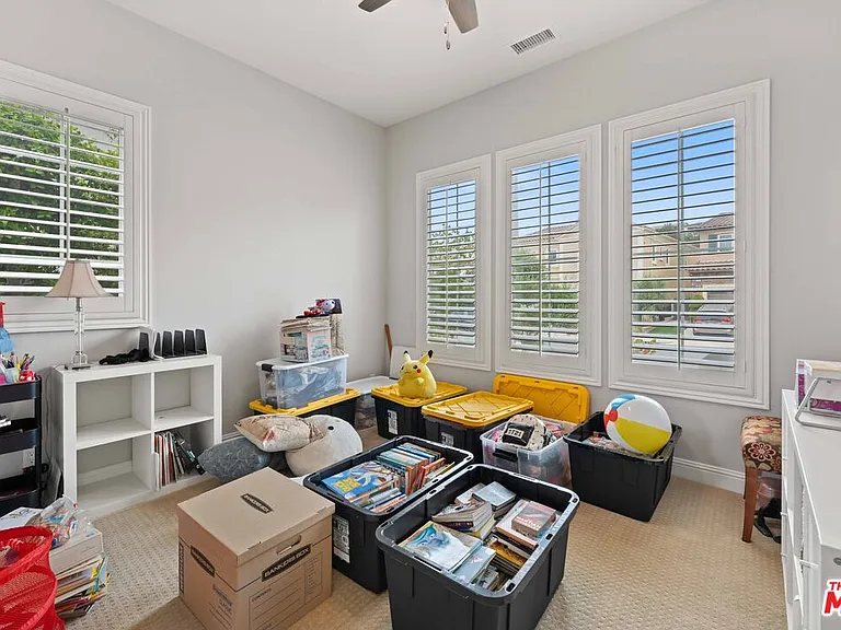 11925 N Ricasoli Way — Photo 5