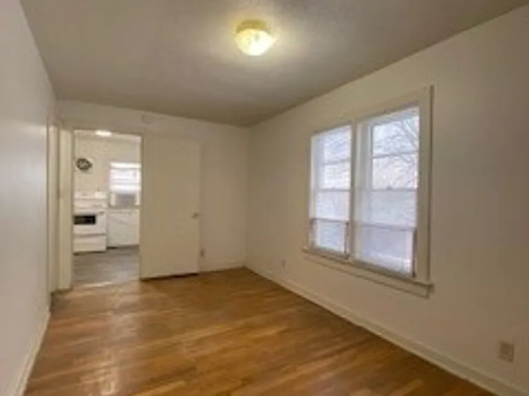 748 N Lake St — Photo 12