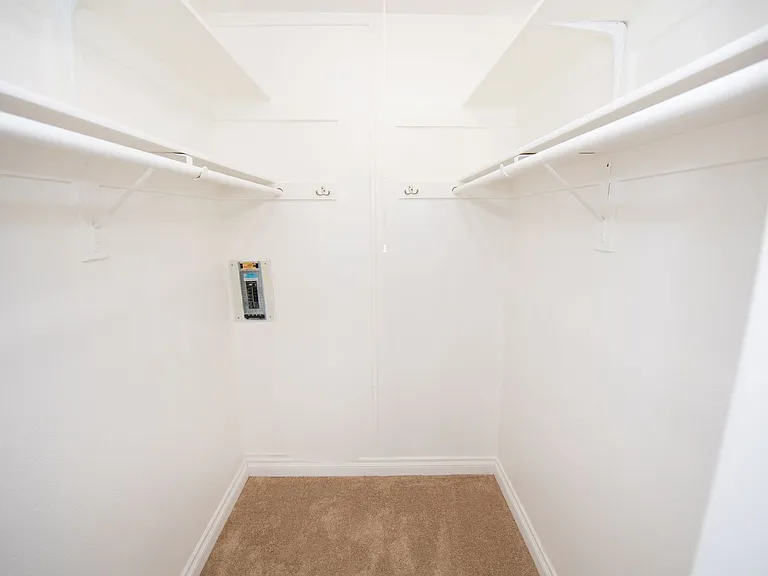 455 Ballantyne St #8 — Photo 27