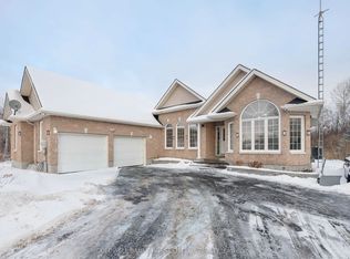 11 Rideau Crossing Cres, North Grenville, ON K0G 1J0