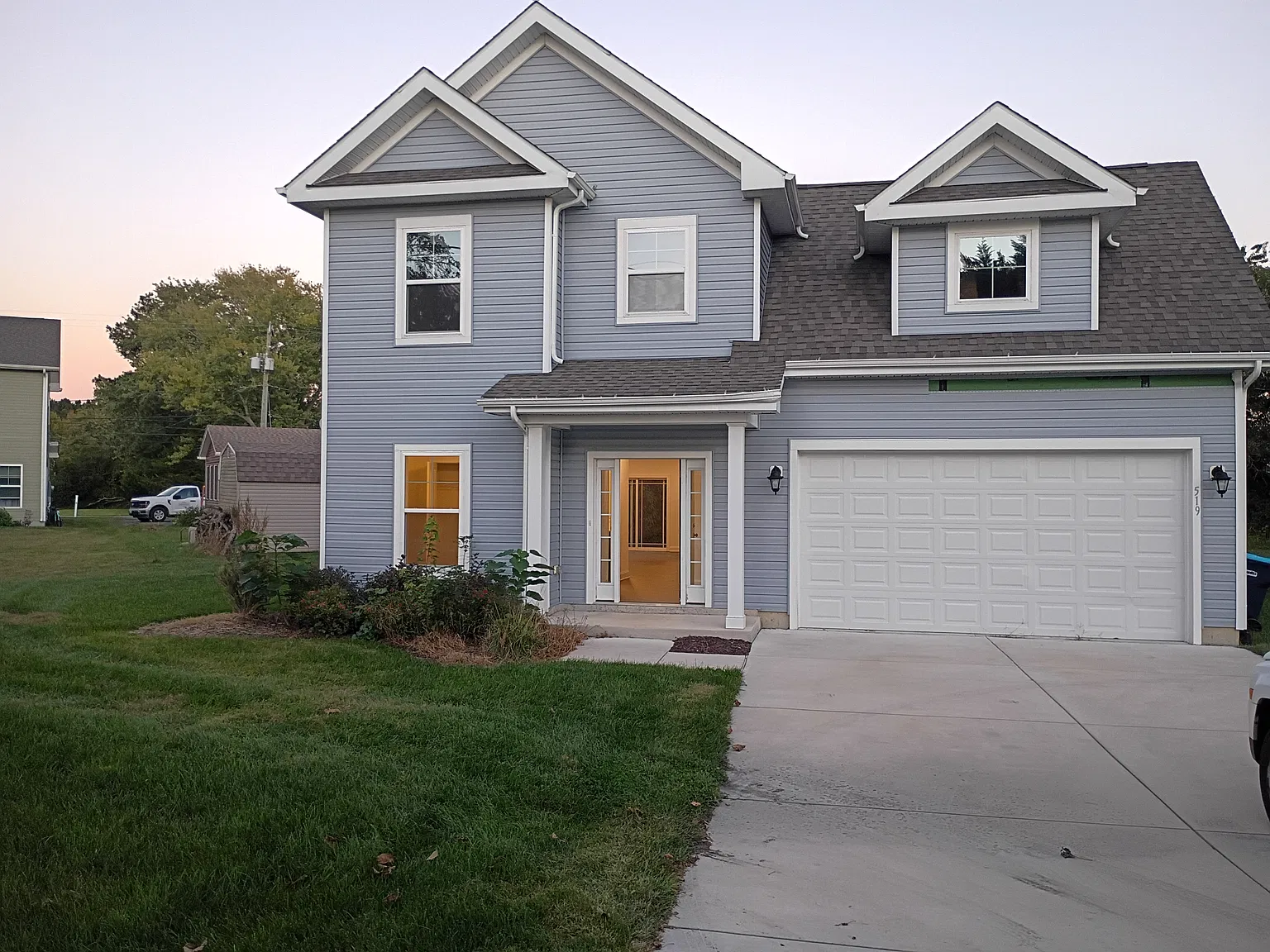 4 bed, 1936 sqft, $2,950 — Photo 3
