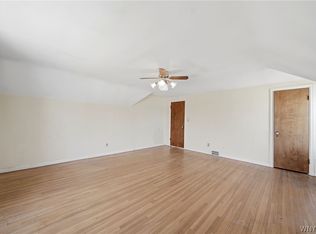 1 Colvinhurst Dr, Buffalo, NY 14223