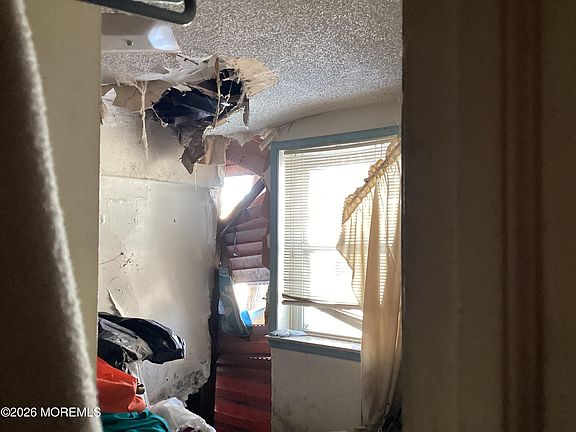 4th image of 340 Cooper Avenue