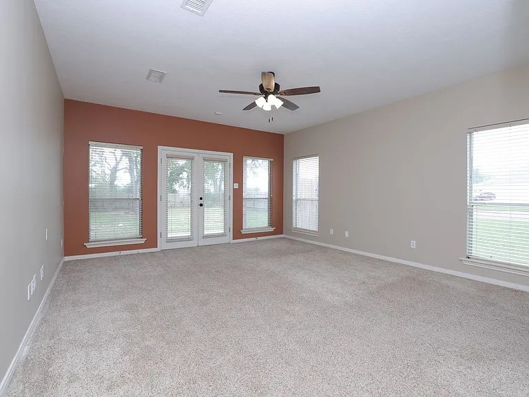 105 Lawrence Marshall Dr — Photo 19