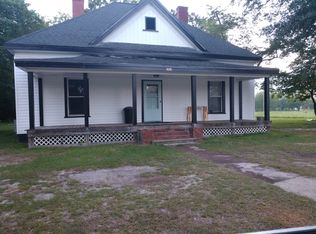 4091 Lofton St, Wade, NC 28395