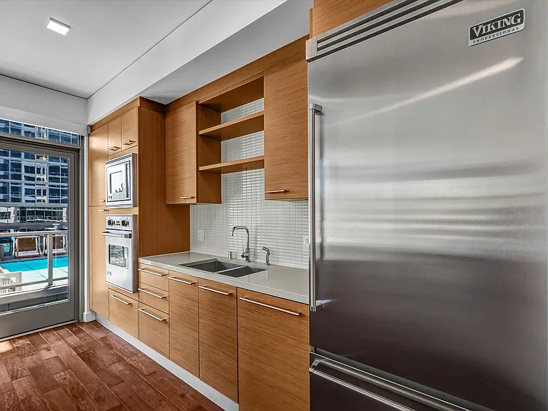 9 Macarthur Pl #403 — Photo 14