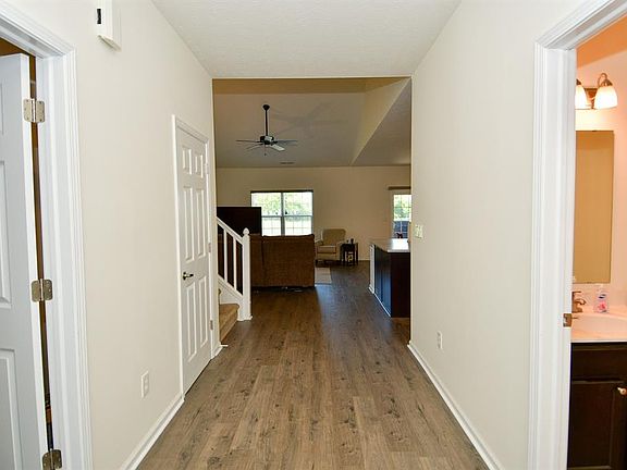 3rd image of 2942 Jubilee St