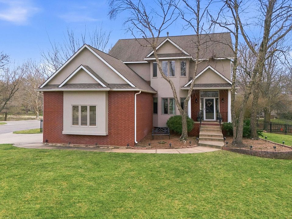 1st image of 1221 N Hickory Creek Ct