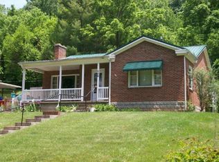 651 1st Ave, Saltville, VA 24370