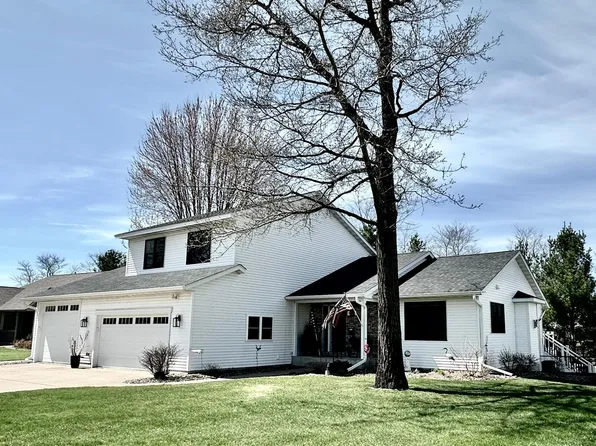1932 Mark Ln, Eau Claire, WI 54703
