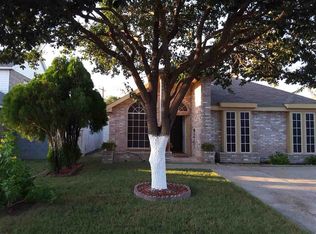 1802 Denmark Ln, Laredo, TX 78045