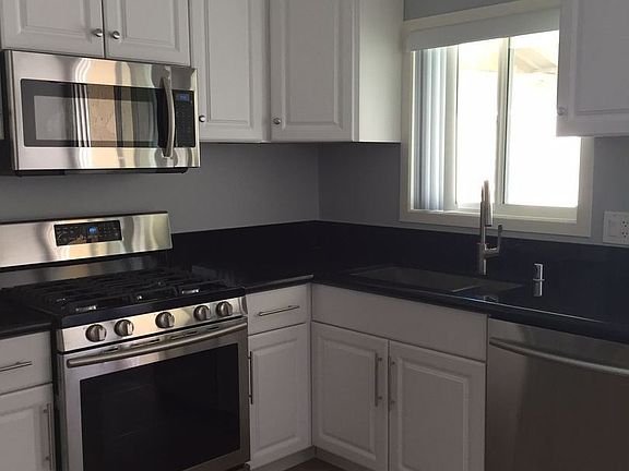 4th image of 12222 Ohio Ave #2