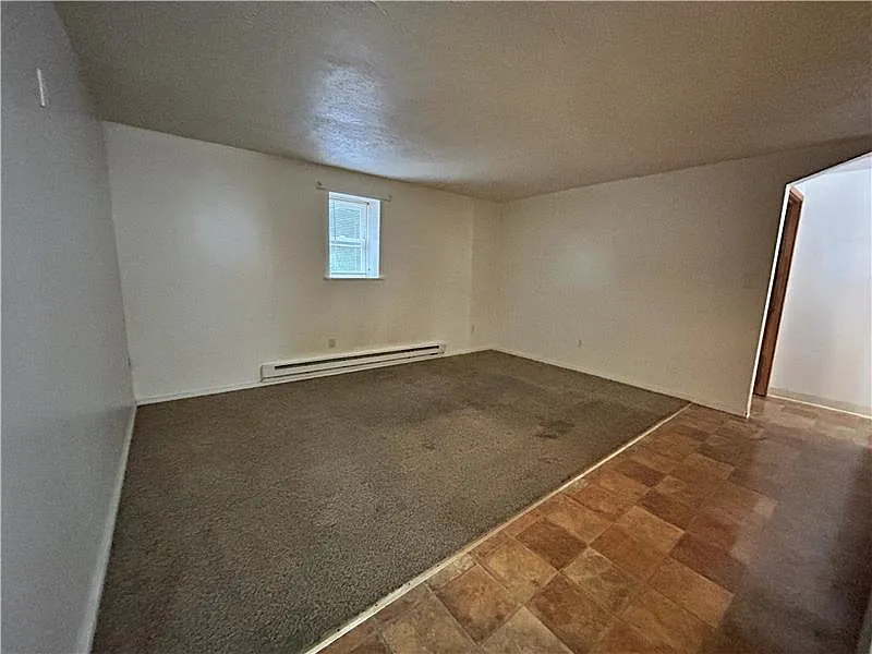 2 bed, $550 — Photo 2