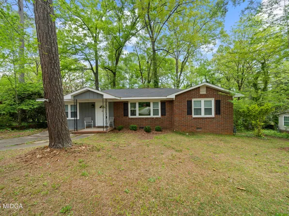 1062 N Pine Knoll Dr, Macon, GA 31204