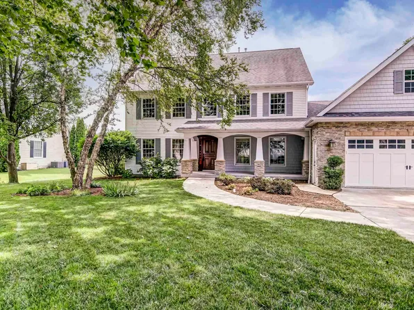 230 E Conrey St, Williamsville, IL 62693