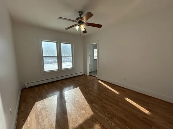 17-31 Jordan St, Adams, MA