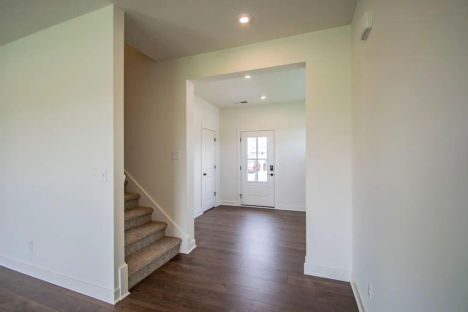 4 bed, 2147 sqft, $2,800 — Photo 2