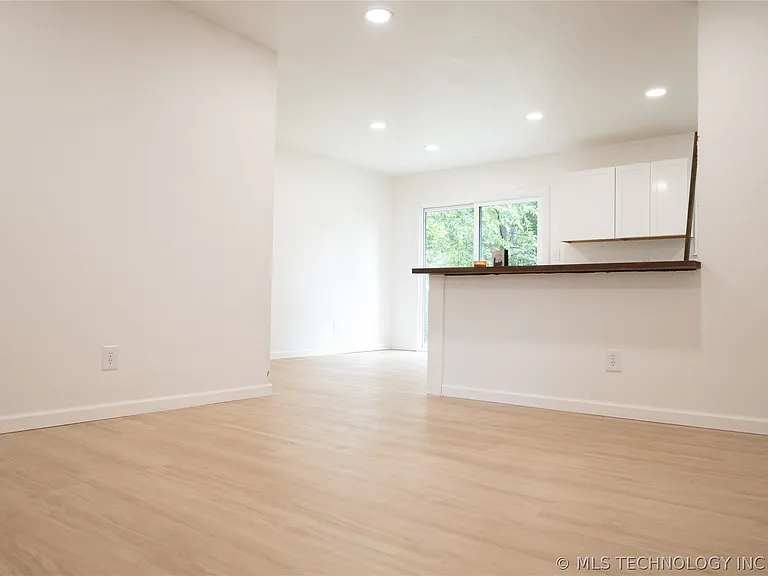 909 W El Paso Pl — Photo 5