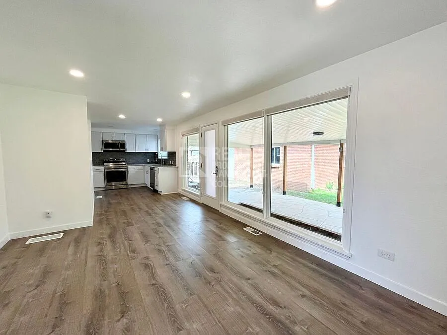 Chic Urban Living in the Heart of Denver's Vibrant North Park Hill Neighborhood! — Photo 1