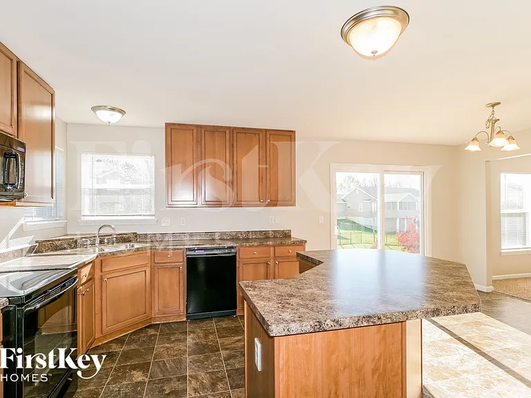 5522 Emerald Ridge Dr — Photo 6
