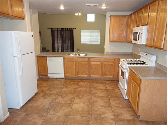 4th image of 4020 Cotton Creek Ave