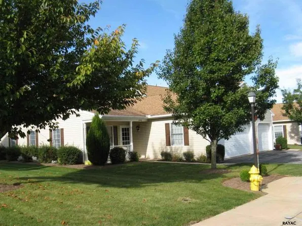 4046 Woodspring Ln, York, PA 17402