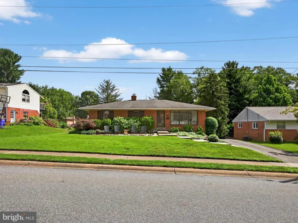 410 Spring Dr, Millersville, PA 17551