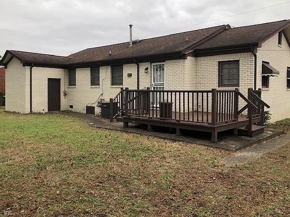 3rd image of 905 Taft Dr