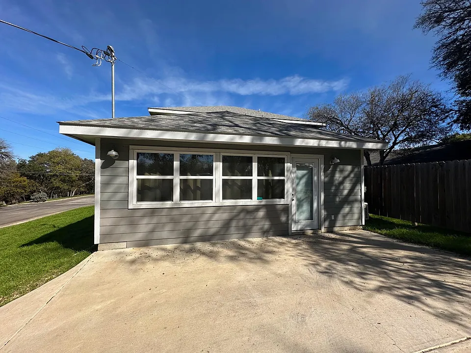 1419 Alamo St #B
