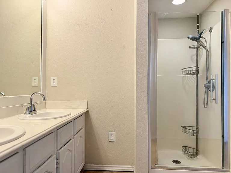 2601 Idlewilde Dr — Photo 15