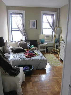 Rented by Realty 2000 Corp | media 79