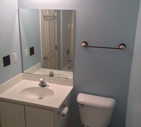 3rd image of 3811 Merestone Dr
