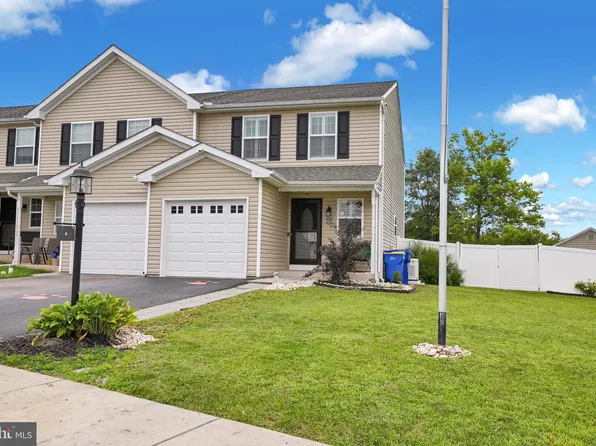 1350 Matthew Dr, York, PA 17404