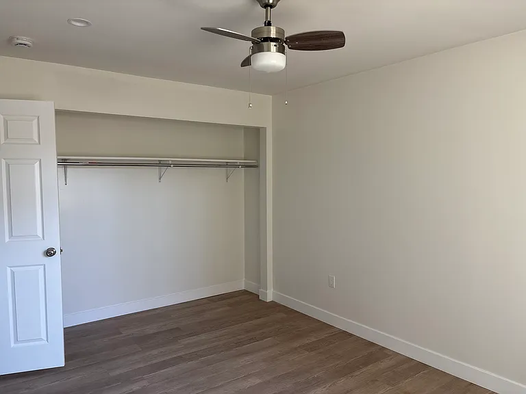 10422 S Broadway #1/2 — Photo 9