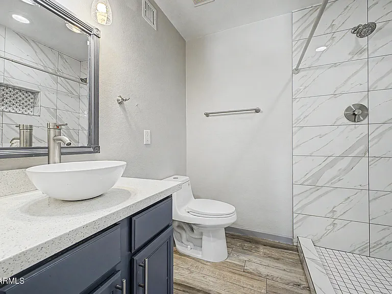 10217 N 37th Ave — Photo 13