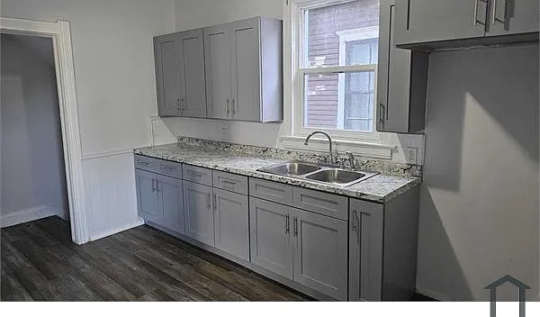 735 Woodland Ave — Photo 3