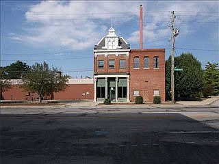 1st image of 460 Virginia Ave