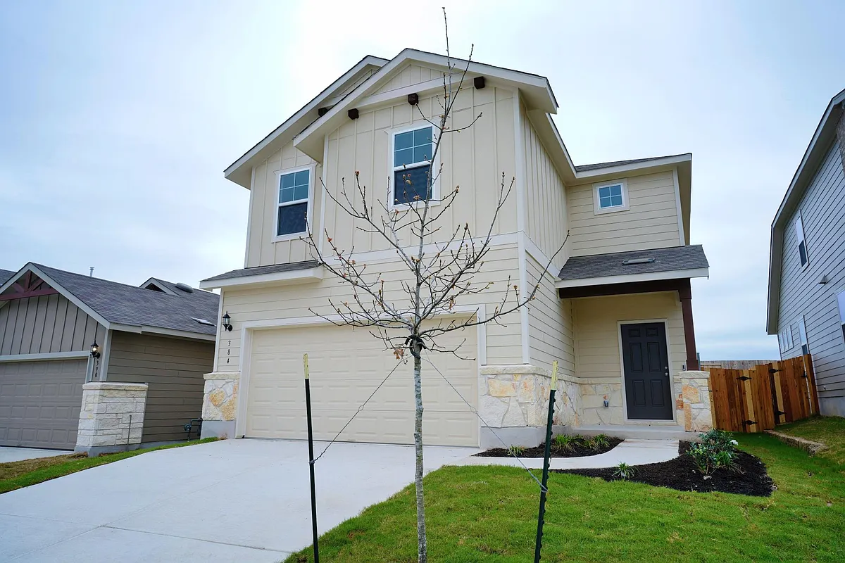 Building Photo - 384 Papaya Dr