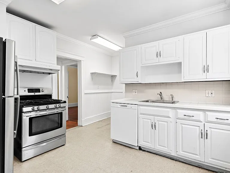 75 Orchard St — Photo 1