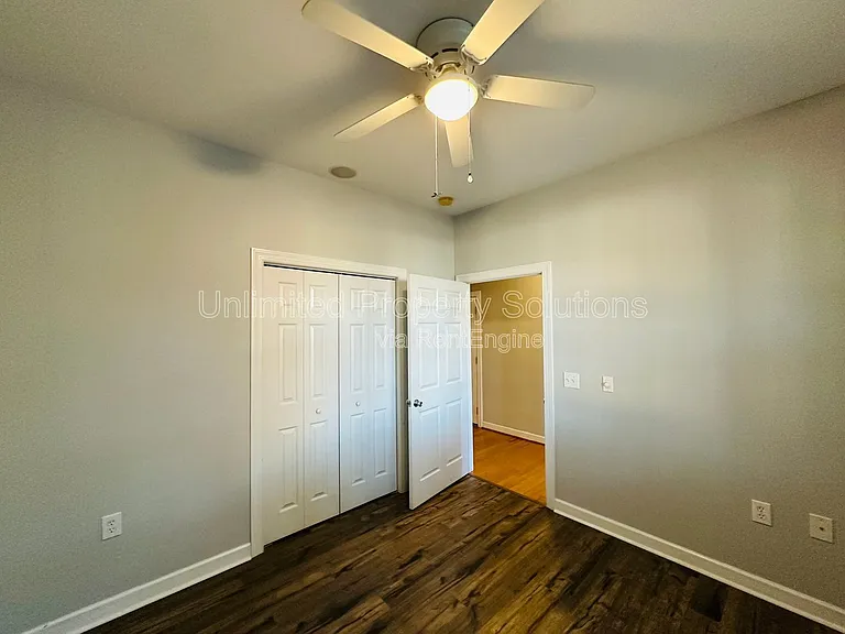 5244 Christian Dr — Photo 8