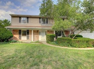 2402 Lyndhurst Dr, Champaign, IL 61820