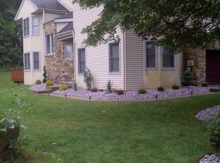 212 Sycamore Cir, Upper Holland, PA 19053