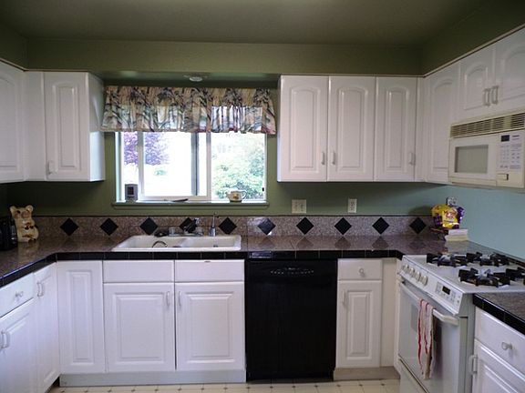 Granite tile counter tops.