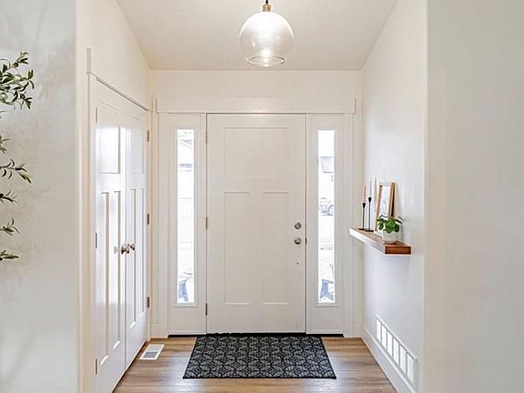 5th image of 655 Lincoln St