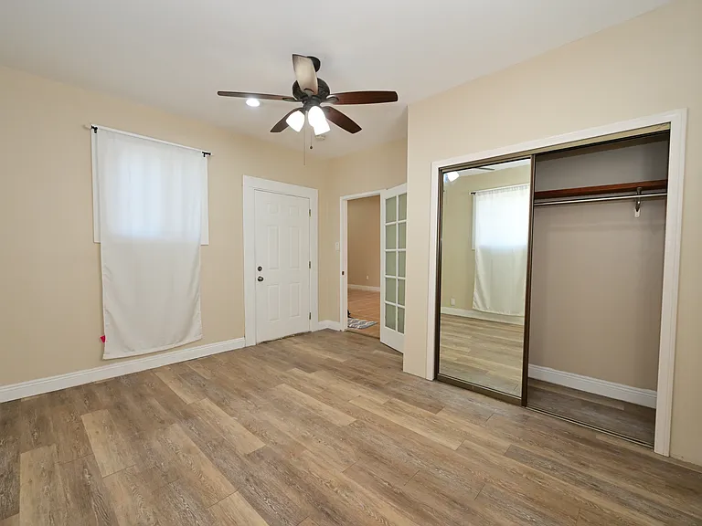 332 E Olive Ave — Photo 37