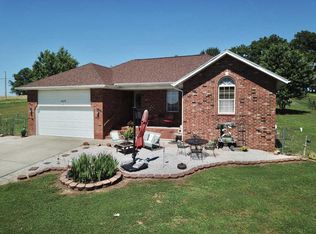3078 Quail Ln, Ash Grove, MO 65604